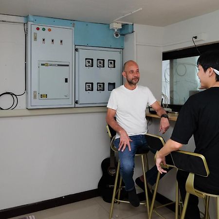 Delta 9 Hostel กรุงเทพมหานคร ภายนอก รูปภาพ